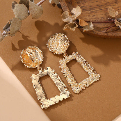 Exaggerated And Bold Matte Geometric Earrings For Trendy Individuals