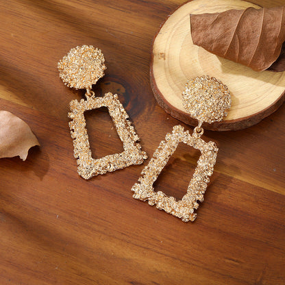Exaggerated And Bold Matte Geometric Earrings For Trendy Individuals